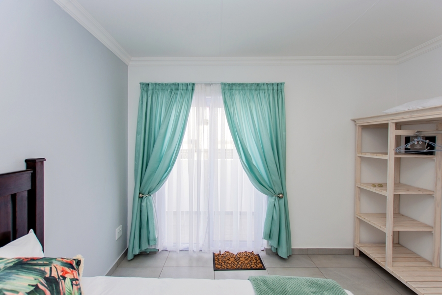 5 Bedroom Property for Sale in Brittania Beach Estate Western Cape